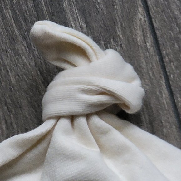 CATE & LEVI Organic Hat - Baby - Made in Canada NEW NWT 18-24MO Walrus - Picture 2 of 6